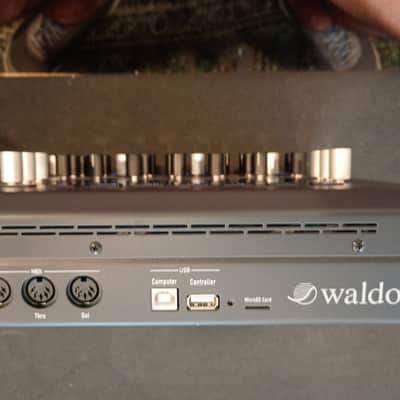 Waldorf Iridium Desktop Synthesizer 2020 - Present - Black image 3