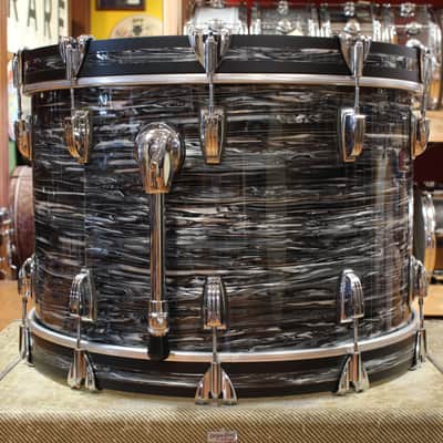 Ludwig Classic Maple Outfit in Black Oyster Pearl 14x22 9x13 16x16 image 4