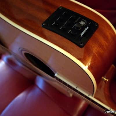 Fender CD320ASCE - Solid Spruce Top & Solid Mahogany Bk & Sides, w/Fishman Electronics image 8