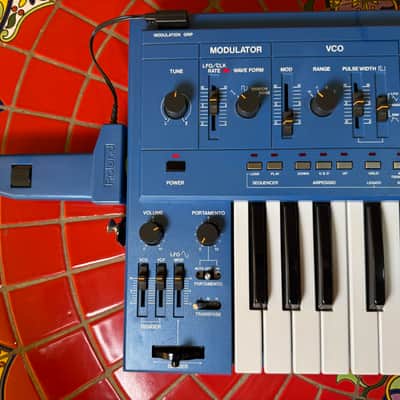 Roland SH-101 Legendary Analog Mono Synth 1982 BLUE!!! With MGS1 Mod Grip image 4