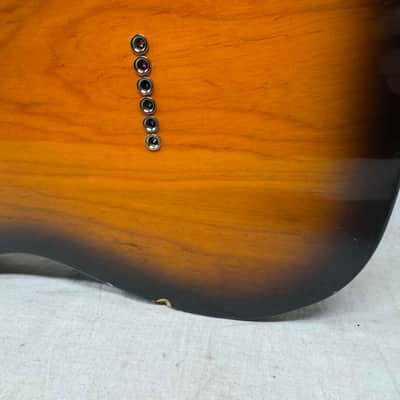 Fender American Telecaster Guitar 2001 - 2-Color Sunburst / Maple neck image 13