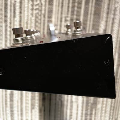 One Control Crocodile Tail Loop Switcher 2010s - Black image 3