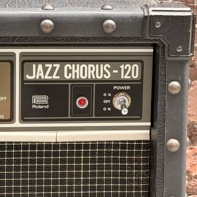 Roland JC-120 Jazz Chorus 120-Watt 2x12" Stereo Guitar Combo Amp image 8