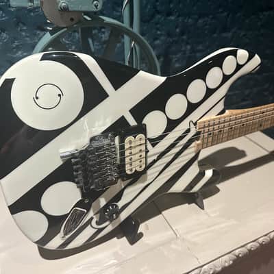 EVH Striped Series Circles/See Ya Eddie Van Halen 2014 - Gloss Hard Case Cool Extras Bild 4