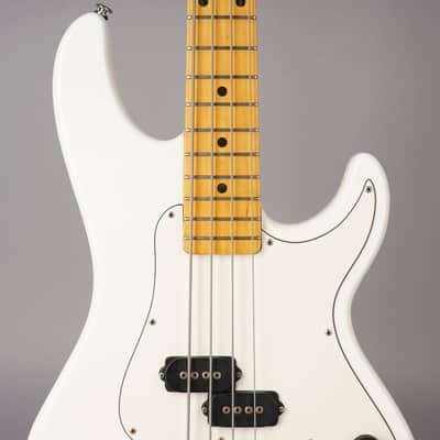 G&L USA SB-2 Bass - 1994 - White image 4