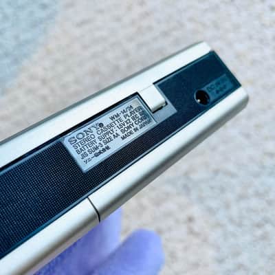 [ULTRA RARE]SONY WM-24 Walkman Cassette Player ! Vintage Model 1985 ! New Old Stock ! image 18