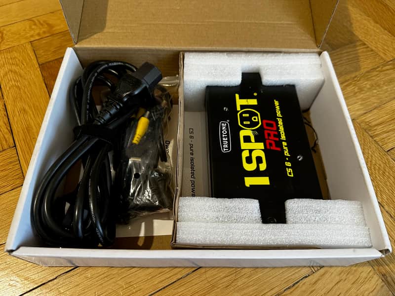 Truetone 1 SPOT Pro CS6 Power Supply - Black image 1