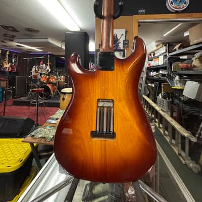 Custom Strat copy 2000’s - Cherry sunburst image 7
