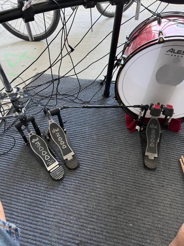 DW 2000 Series Double Bass Drum Pedal image 1
