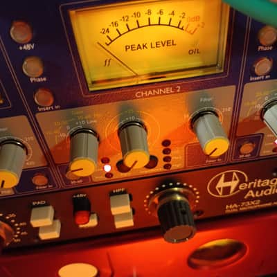 Focusrite ISA 428 2000s - Blue image 1