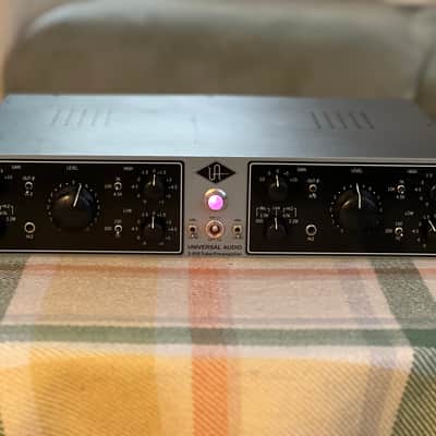 Universal Audio 2-610 Dual Channel Mic Preamplifier | Reverb