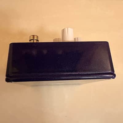 KHDK Electronics MAD MONARCH, GARY HOLT SIGNATURE PEDAL 2023 - Emerald jewel-tone metallic blue image 2