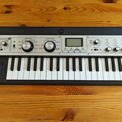 Korg MicroKORG XL 37-Key Synthesizer/Vocoder 2010s - Black