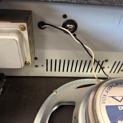 Vox AD60VT Valvetronix 60-Watt 1x12" Hybrid Guitar Combo 2000's- Blue image 17
