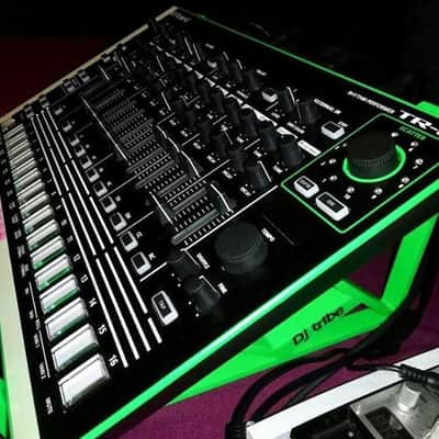 Stand Tr8 Roland synth stand ( Available Black ) - 3dstudiofurniture image 3