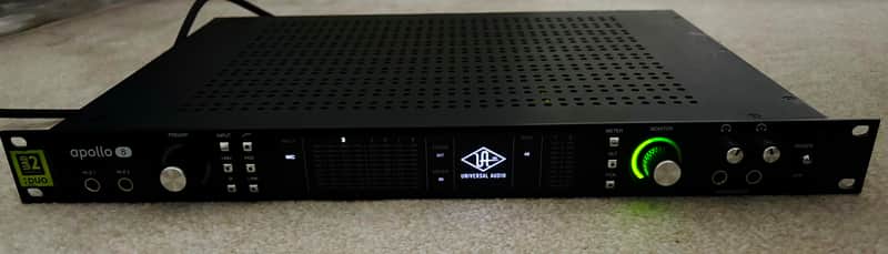Universal Audio Apollo 8 DUO Thunderbolt 2 Audio Interface – Black image 1