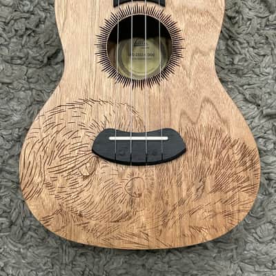 LAILA UFG2311C DOG concert ukulele with dog engraving + cover image 2
