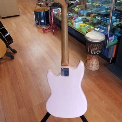 Fender Mustang 1965 Shell Pink with matching headstock, HC image 8