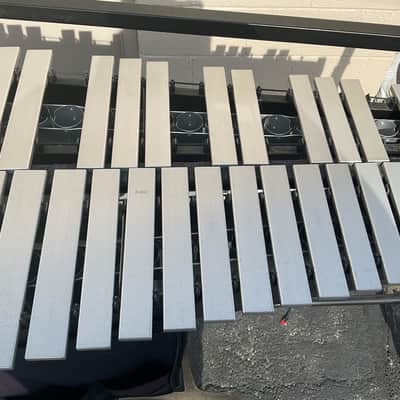 Yamaha YV 2700 Vibraphone serial 4204 image 11