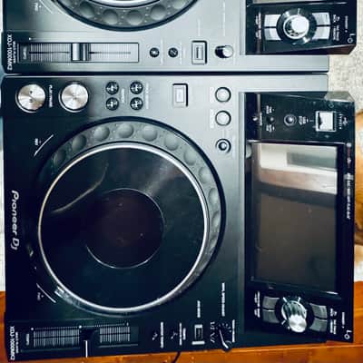 Pioneer XDJ-1000MK2 DJ DECKS - Black image 2