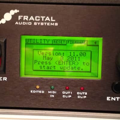 Fractal Audio Axe FX Ultra with Line 6 Wireless Unit/Transmitter and 4 RU Rack Case image 2