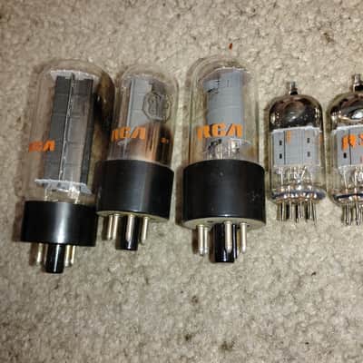 Original 1969 RCA Branded (1) 5U4GB, (2) 6V6GT's, (1) 7025, (1) 12AT7 tubes Amp image 2
