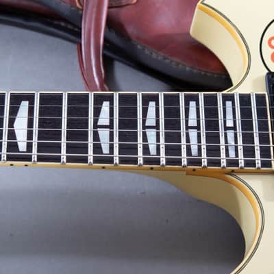 1984 Yamaha SG-1300T Cream White – Rare MIJ Neck-Thru w/ Rockin’ Magic Trem, Ebony Board + Gig Bag image 5