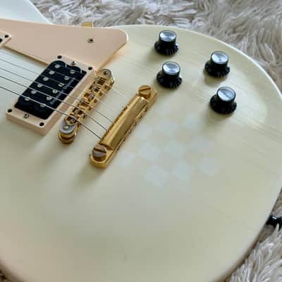Gibson Les Paul Studio Alpine White Electric Guitar image 25