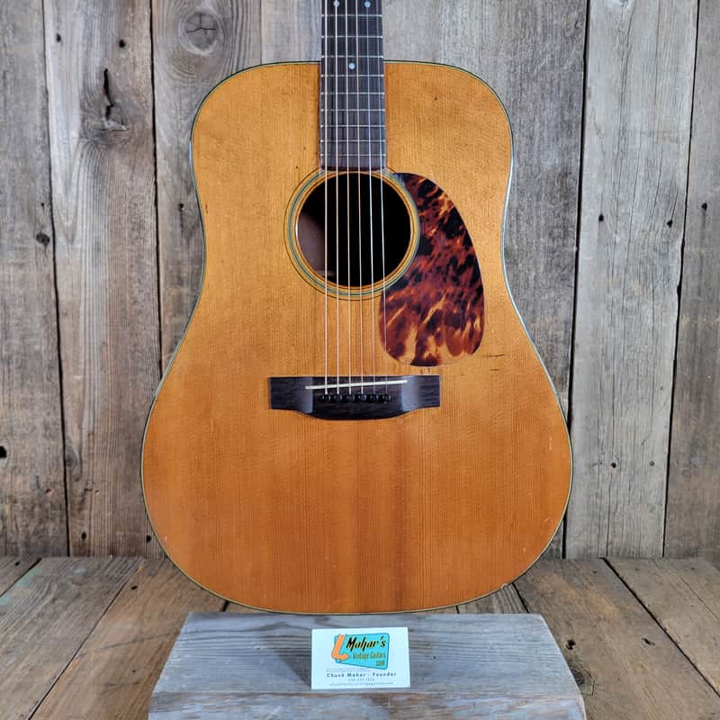 Martin D-18