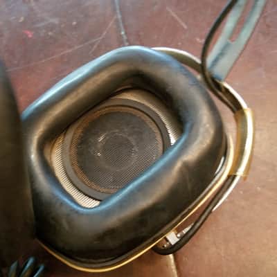 Sansui SS20 Heaphones Egg Over Ear Two-Way 1970s - Cream and black image 4