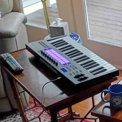 Novation Launchkey 37 MKIII MIDI Keyboard Controller 2026 - Black image 3