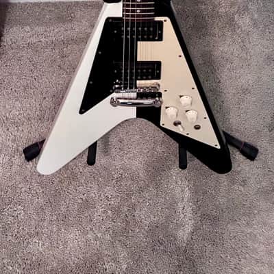 Fernandes The Function BSV-70 Flying V Short Scale Guitar with