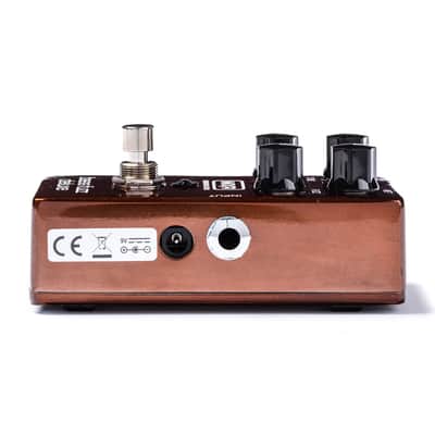 MXR M84 Bass Fuzz Deluxe Effects Pedal with Cables image 7