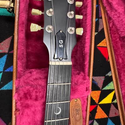 Clean 🧼 Gibson SG Crescent Moon Inlays 2002 Worn Cherry 🍒🍒 image 4