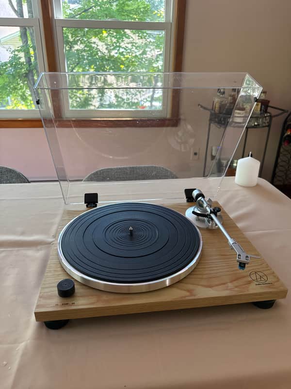 Audio-Technica AT-LPW30TK - Walnut image 1