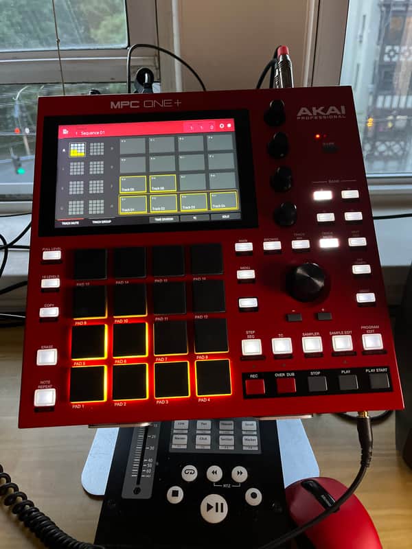 Immagine Akai MPC One + Standalone MIDI Sequencer 2023 - Present - Red - 1