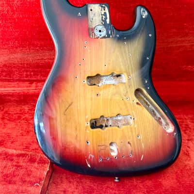 Fender  Jazz bass body 1975 - Sunburst original vintage USA 3 bolt image 1