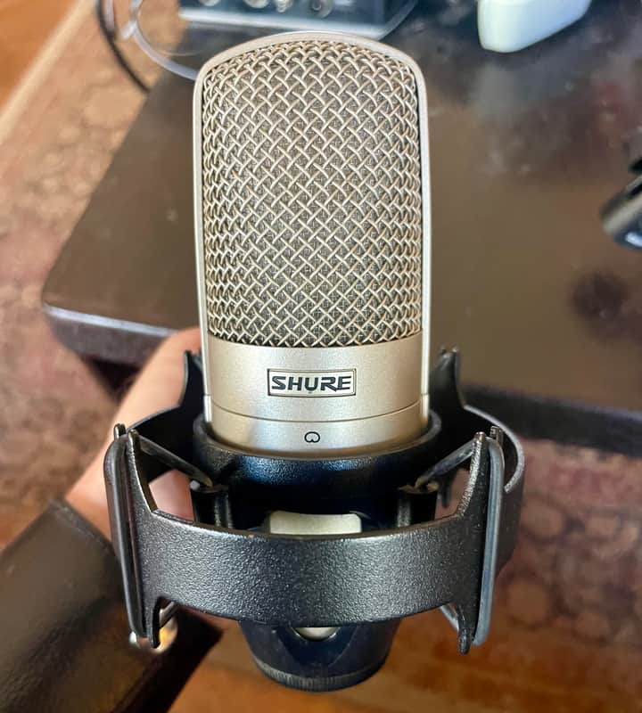 Shure KSM27 Large Diaphragm Cardioid Condenser Microphone
