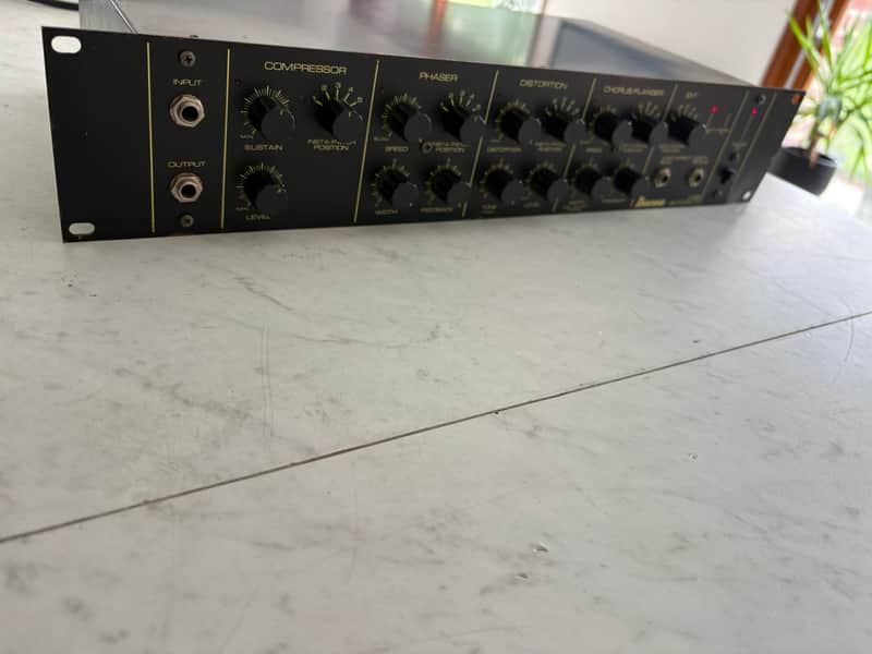 Ibanez UE400 Multi-Effects Rack image 1