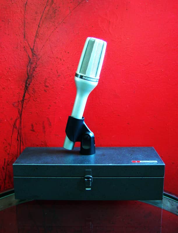 Shure SM59