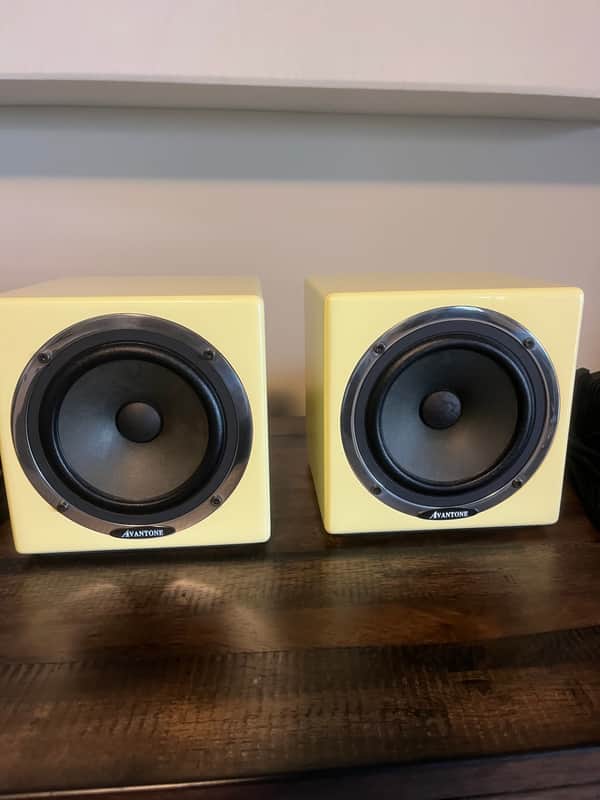 Avantone Pro Active MixCubes (Pair) 2011 - Present - Buttercream image 1