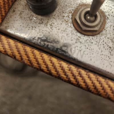 Fender Vibrolux 5F11 Narrow Panel 10-Watt 1x10" Guitar Combo 1958 - Tweed image 12