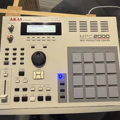 Akai MPC2000 MIDI Production Center 1997 - 2001 - Grey