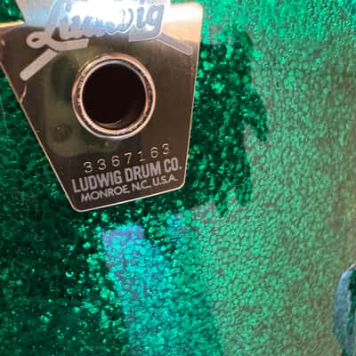 Bryan Hitt's REO Speedwagon 2000s Ludwig Classic Maple With Complete Hardware - Green Sparkle image 5