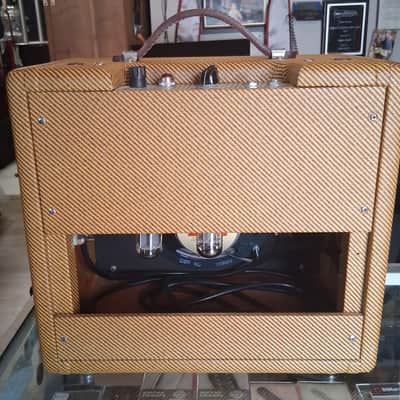Mojotone Fender Badged Champ 5W 1x8 Tube Amp Lacquered Tweed 5F1 Hand Wired 2020s image 4
