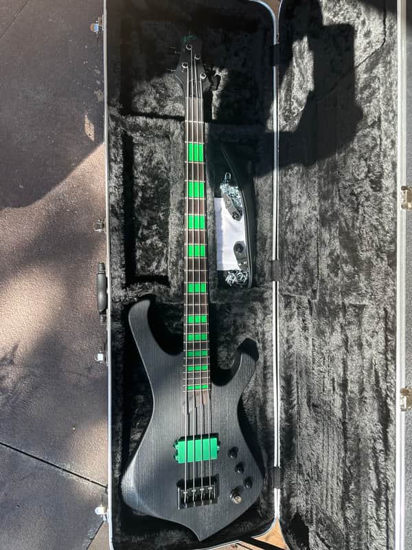 Esh Stinger - Green Monster - Peter Steele image 1