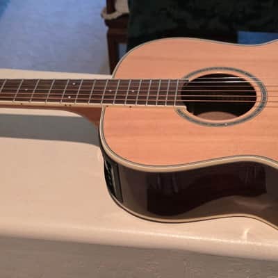 TAKAMINE GY51F April-2023 - "New Yorker" Natural Spruce Top, with Case and High End Leather 2.5 inch Strap image 3