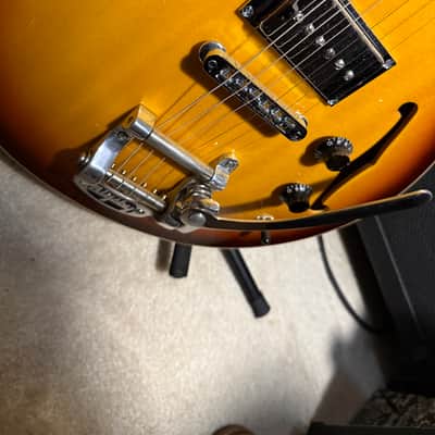 Hamer Newport w/ Bigsby in Vintage or Jazz Burst image 3