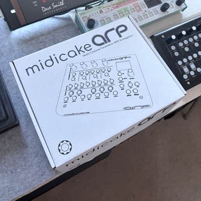 Midicake ARP – Like New – Desktop Stand – 4 Months Old image 2