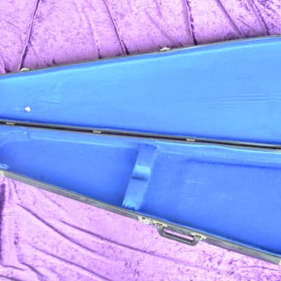 EKO Vintage Bass Case made in Italy in early 1970s *Rare case for shortscale or even longscale basses * image 2